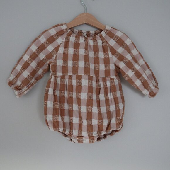 Rylee + Cru one piece, plaid long sleeve onesie, tan and white, 18-24M - Picture 1 of 4